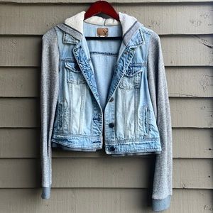 American Eagle Cropped Jean Jacket